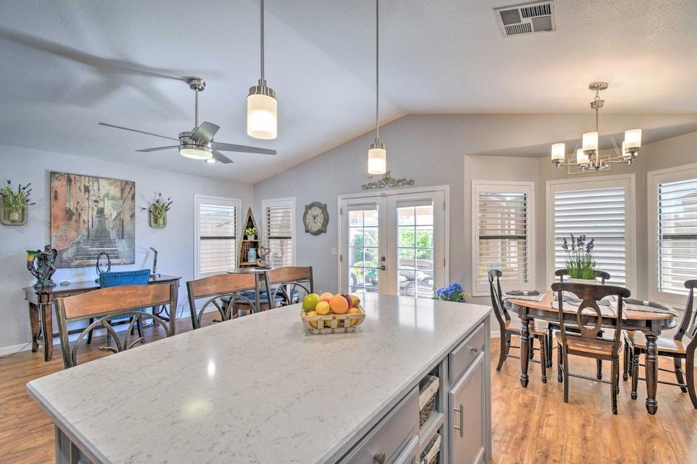 Patio & Grilling Station: Family Home in Glendale