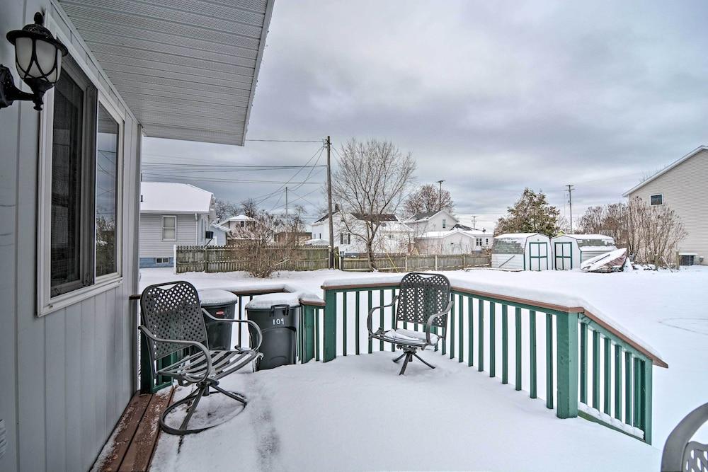 Hip Downtown Cottage - Walk to Beach, Pier, Dining