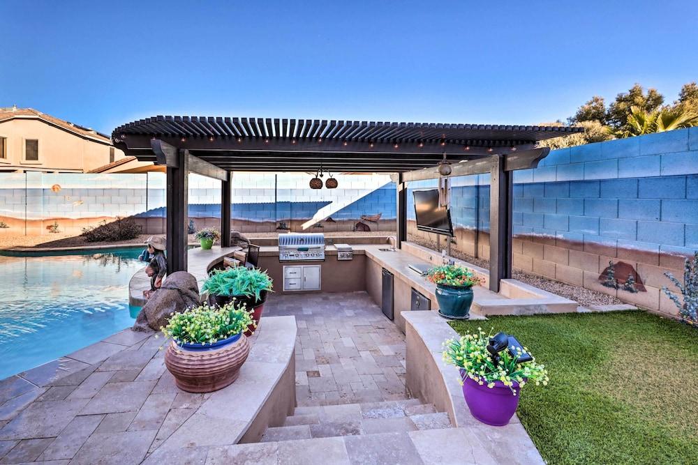 Maricopa Home w/ Swim-up Bar, Heated Pool & Slide