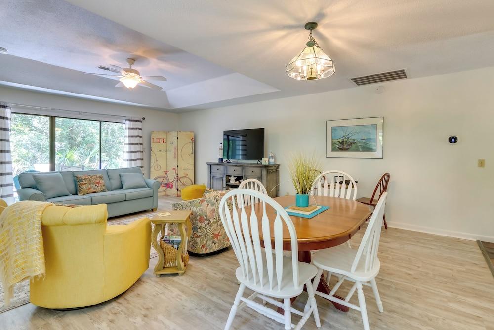 Furnished Patio: Hilton Head Island Resort Cottage