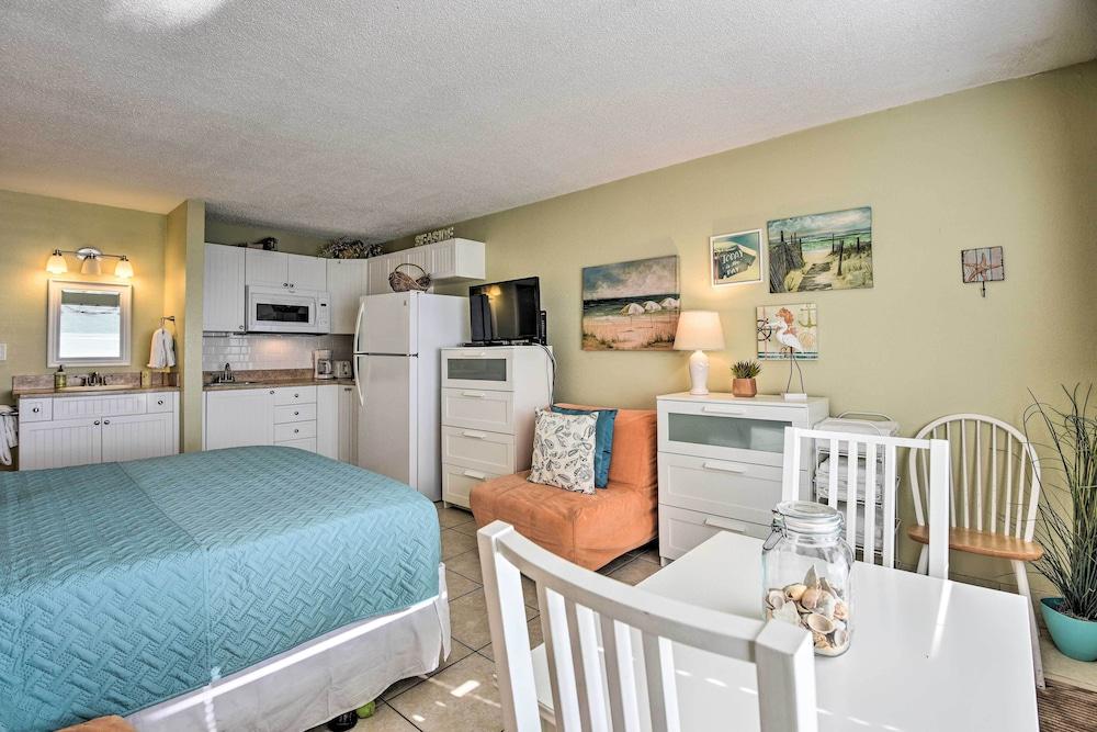 Waterfront Daytona Beach Studio w/ Pool Access!