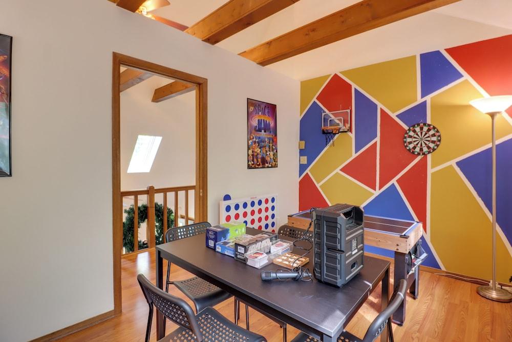 Furnished Deck & Game Room: Cabin in Tobyhanna