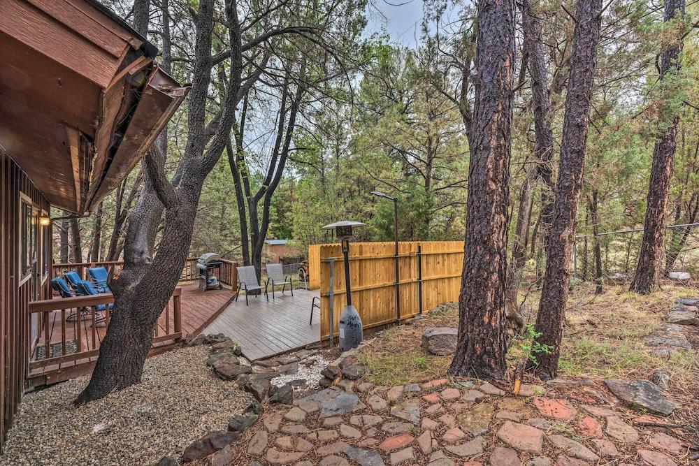 Rustic Ruidoso Cabin w/ Large Deck & Grill!