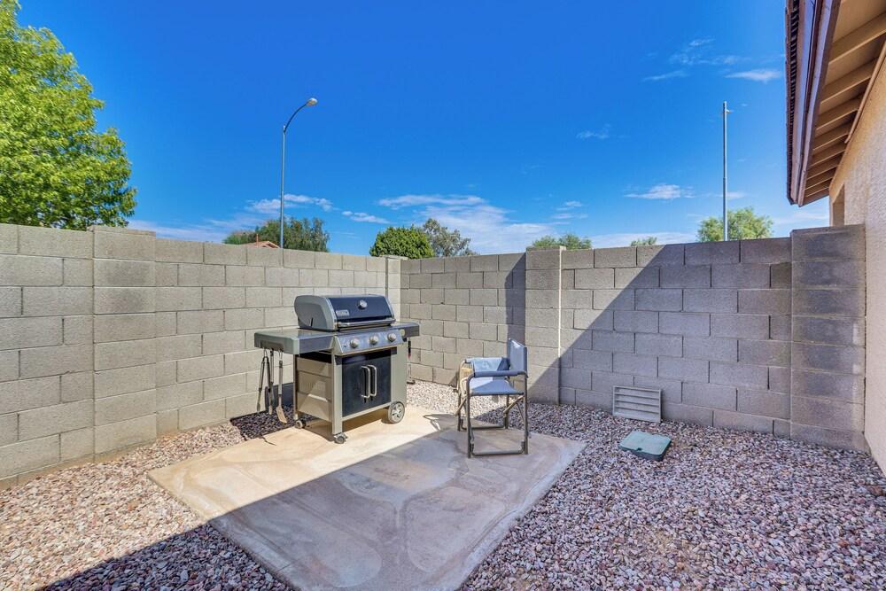 3 Mi to Golfing: Peoria Home w/ Pool & Yard