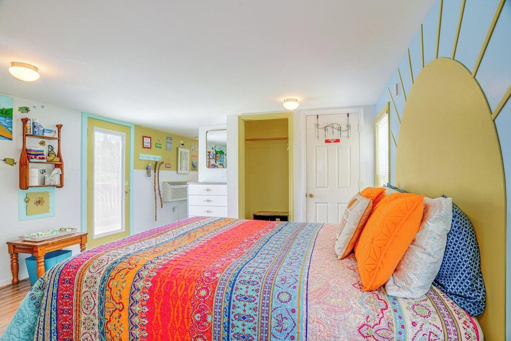 Waterfront Virginia Retreat w/ Canoe, Pets Welcome