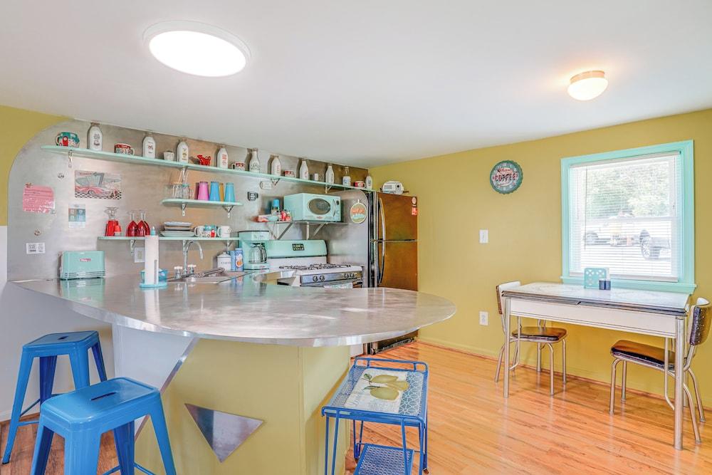 Waterfront Virginia Retreat w/ Canoe, Pets Welcome