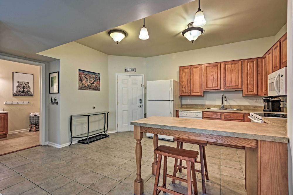 Slopeside Serenity' Whitetail Condo: Walk to Lift
