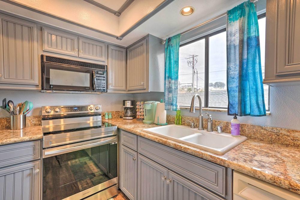 Pismo Beach Condo < Walk to Beach & Wineries!