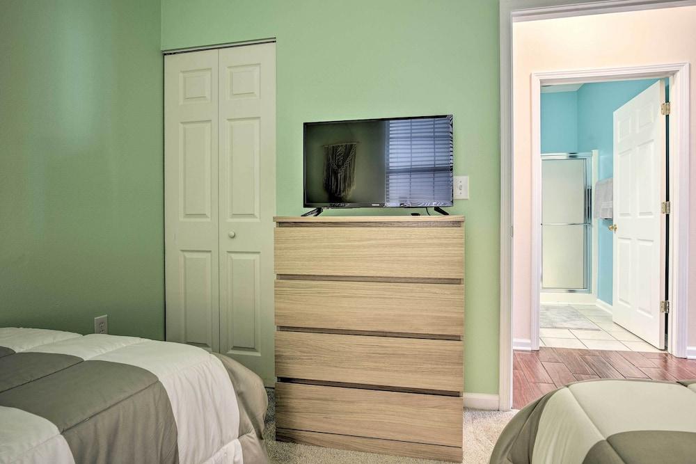 First-floor Myrtle Beach Condo w/ Pool Access!