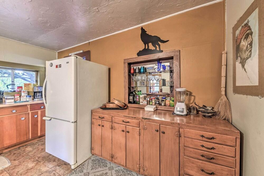 Cozy High Rolls Cottage Near Hiking Trails!