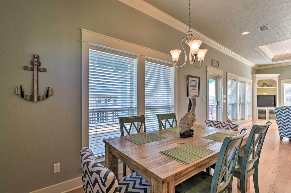 Deck + Fire Pit: Updated Crystal Beach Retreat!