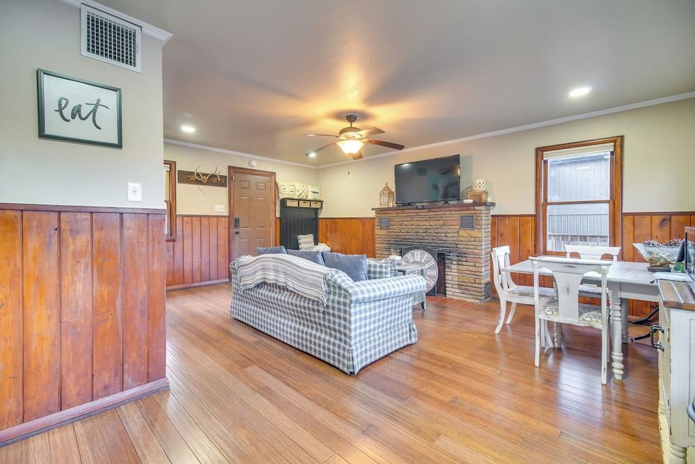 Lakefront Eucha Escape w/ Views & Boat Slip!