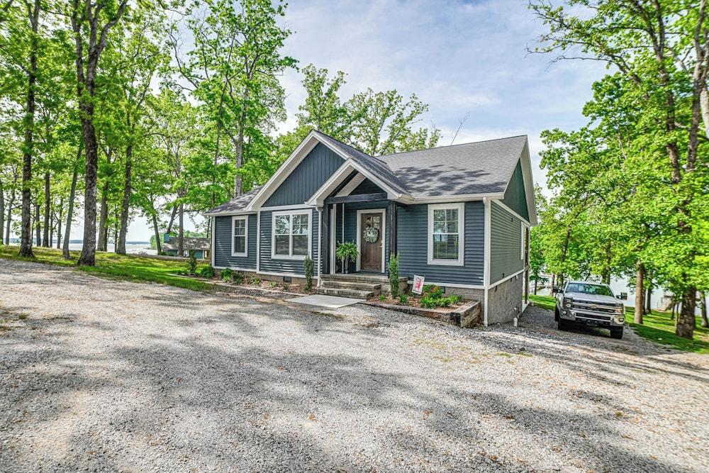 Modern Kentucky Lake Home w/ Deck, Dock, View