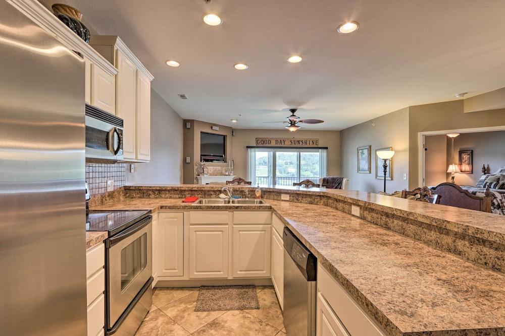 Lakefront Balcony + Pool Access: Camdenton Condo