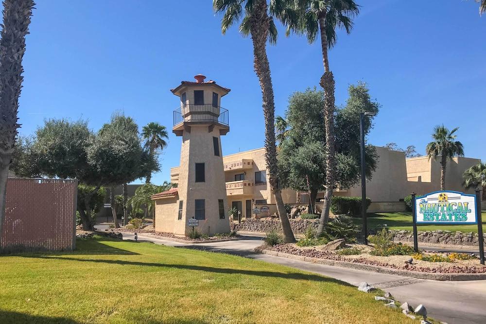 Lake Havasu City Home: Pool & Hot Tub Access!