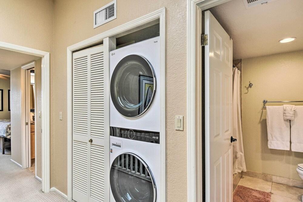 Golf Course Views, Hot Tub Access: Phoenix Home!