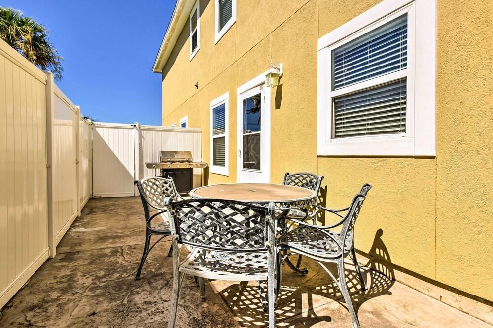 Waterfront Corpus Christi Townhome w/ Pool & Dock!