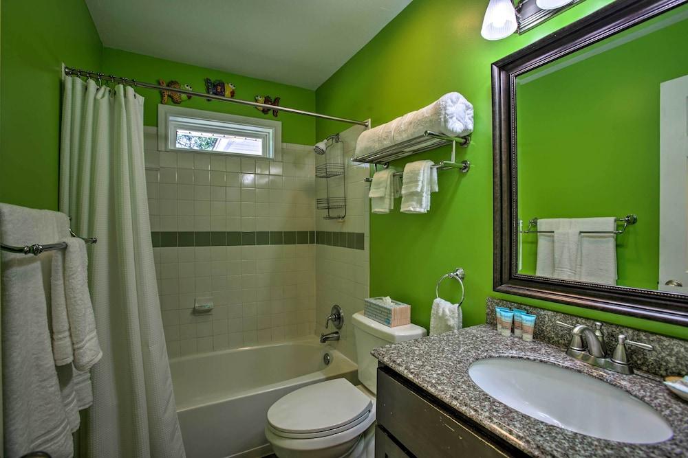 'cloud 9 On The Coast' < 1 Mi to Beach!