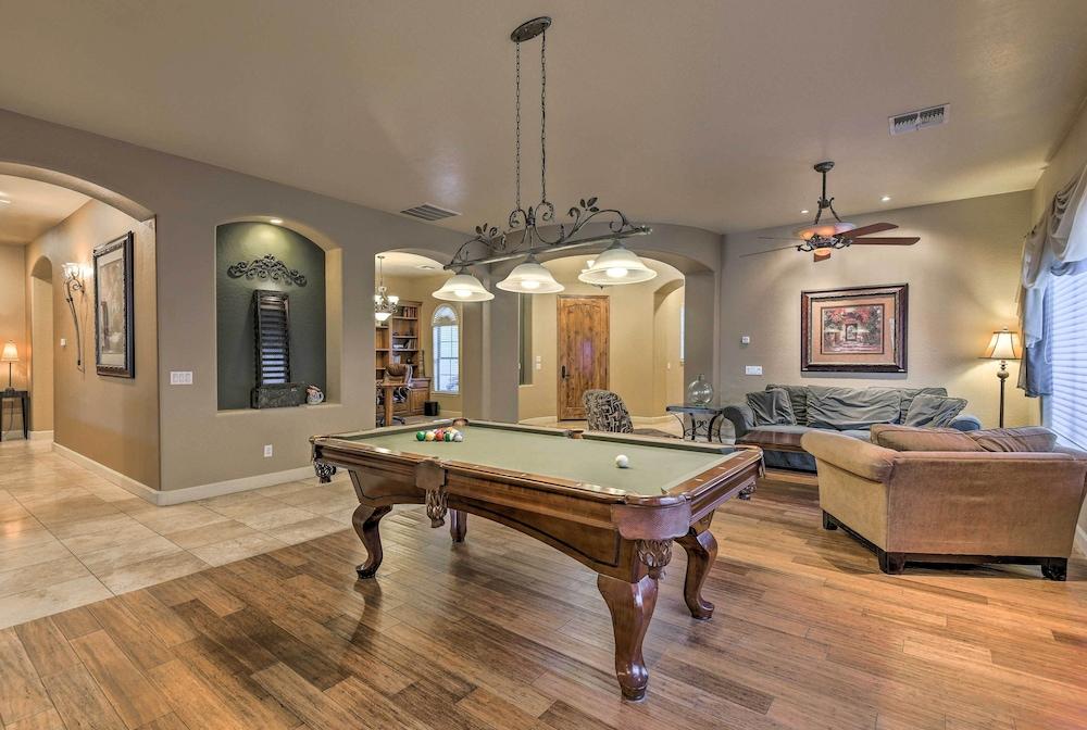 Heated Pool + Putting Green: Luxe Gilbert Home