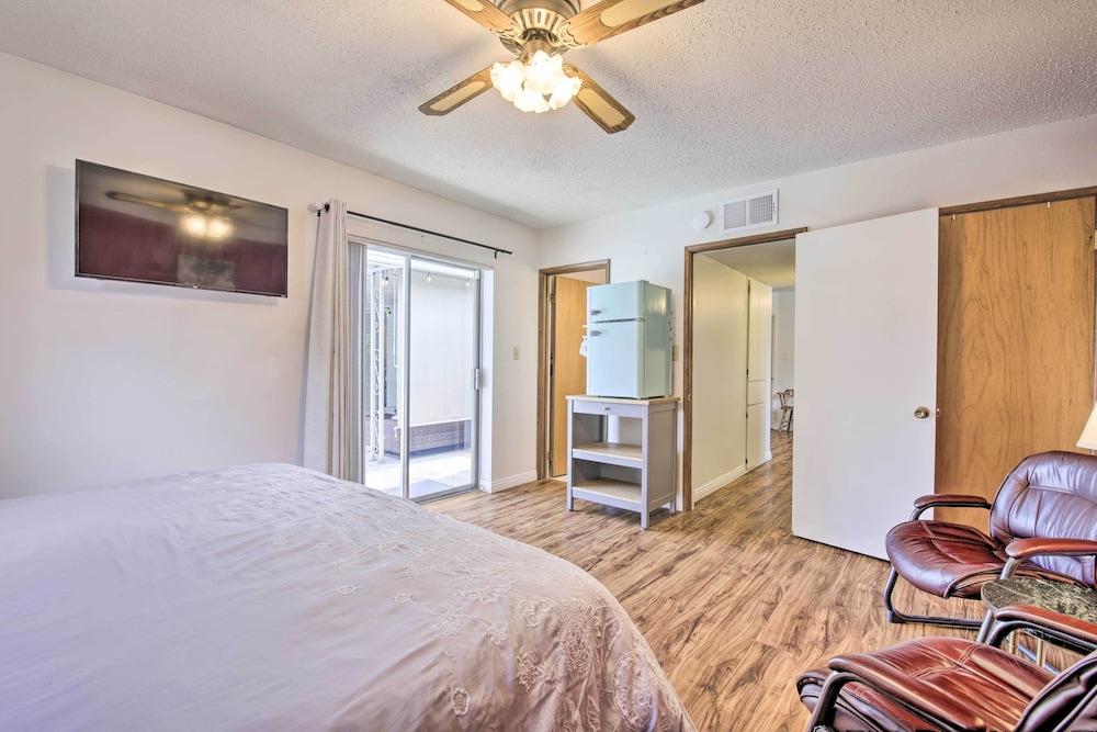 Phoenix Desert Getaway: Pool, Grill & EV Charging!