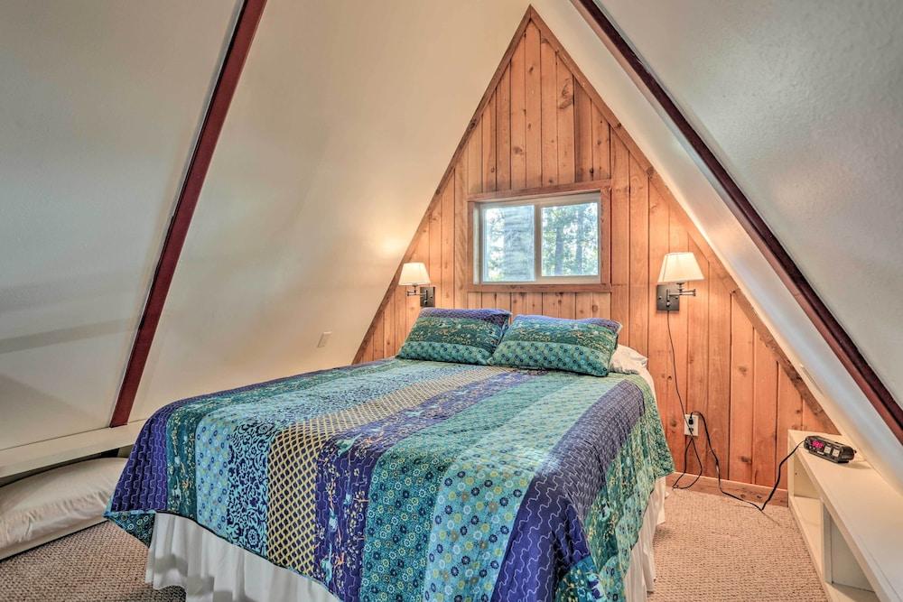 Cozy Toledo Bend A-frame w/ Waterfront Views!