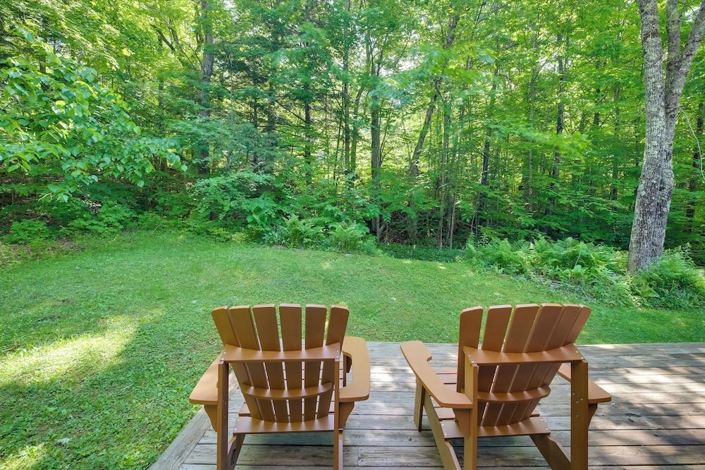 Waitsfield Condo w/ Pool & On-site Trail Access!