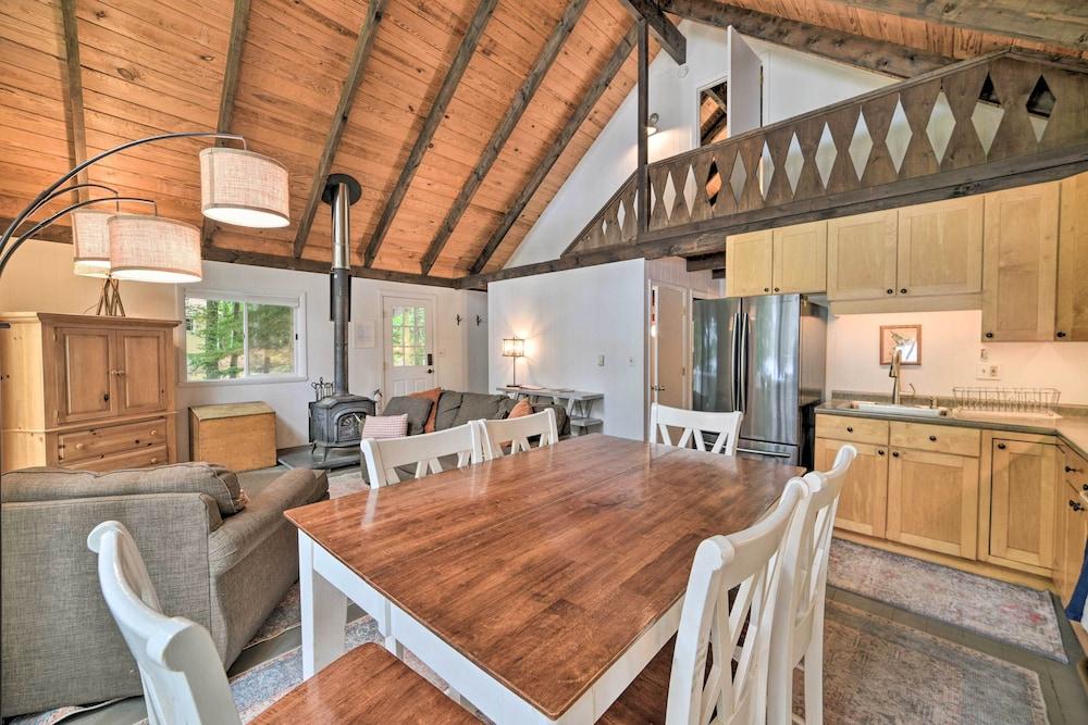 Maine Fall Foliage: Lakefront Home in Limerick!