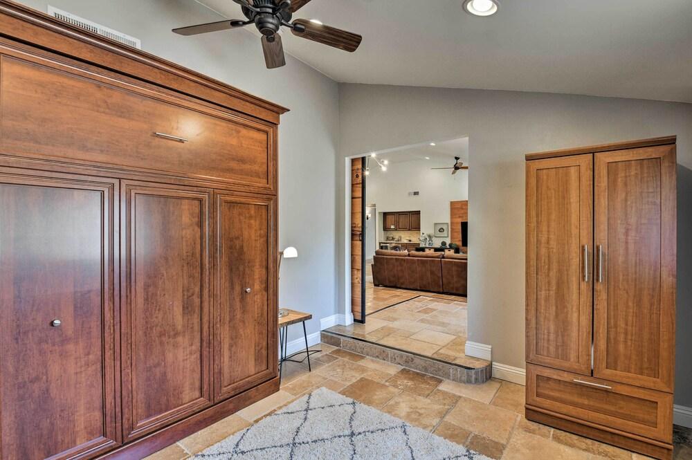 Scottsdale Oasis w/ Outdoor Bar & Pool!