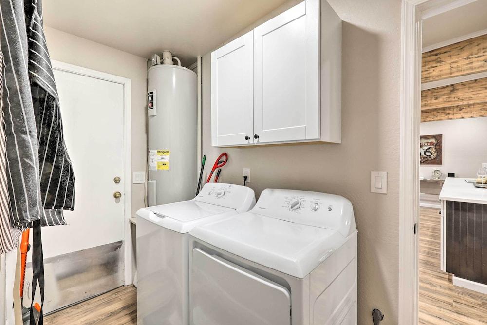 Fire Pit + ATV Trail Access: Munds Park Cabin!