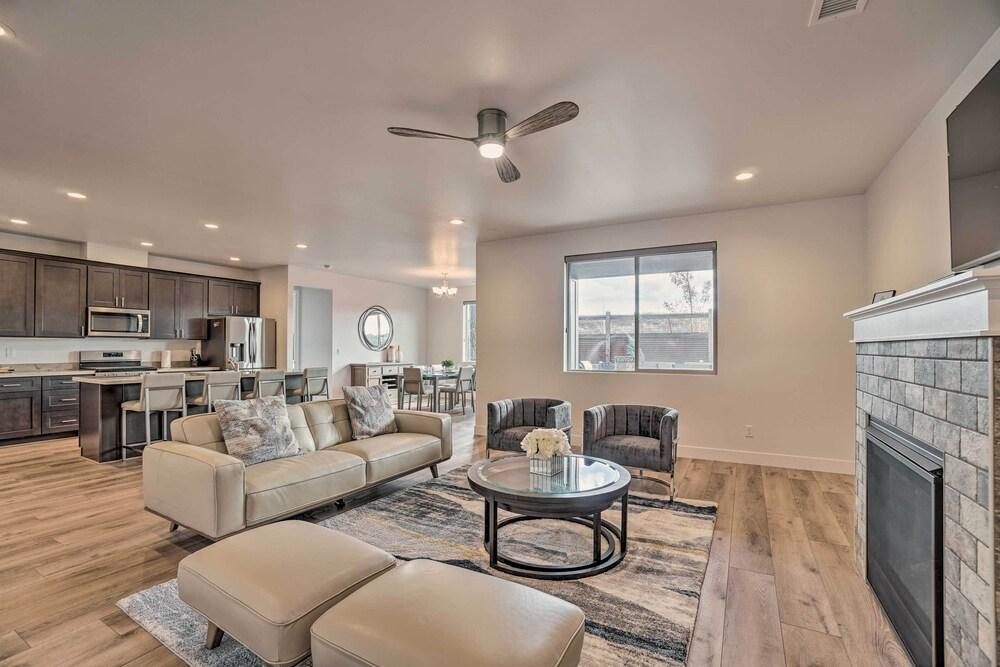Spacious Flagstaff Abode: Great for Families!