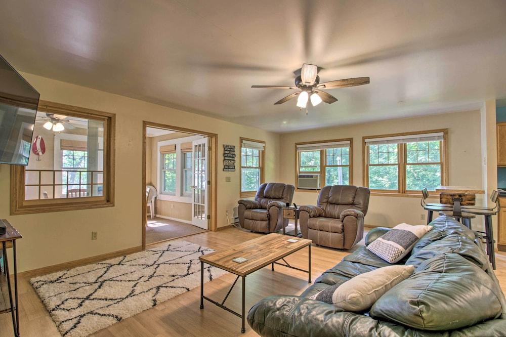 Waterfront Leech Lake Cabin w/ Dock, Fire Pit