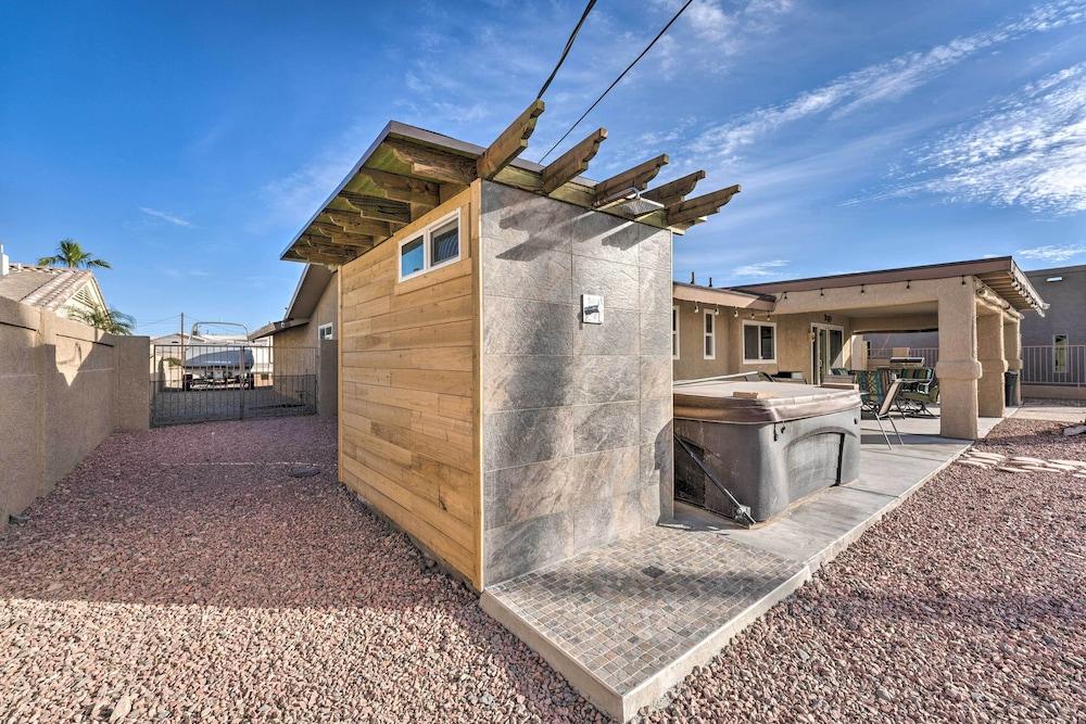 2 Mi to Dtwn: Lake Havasu City Oasis w/ Pool