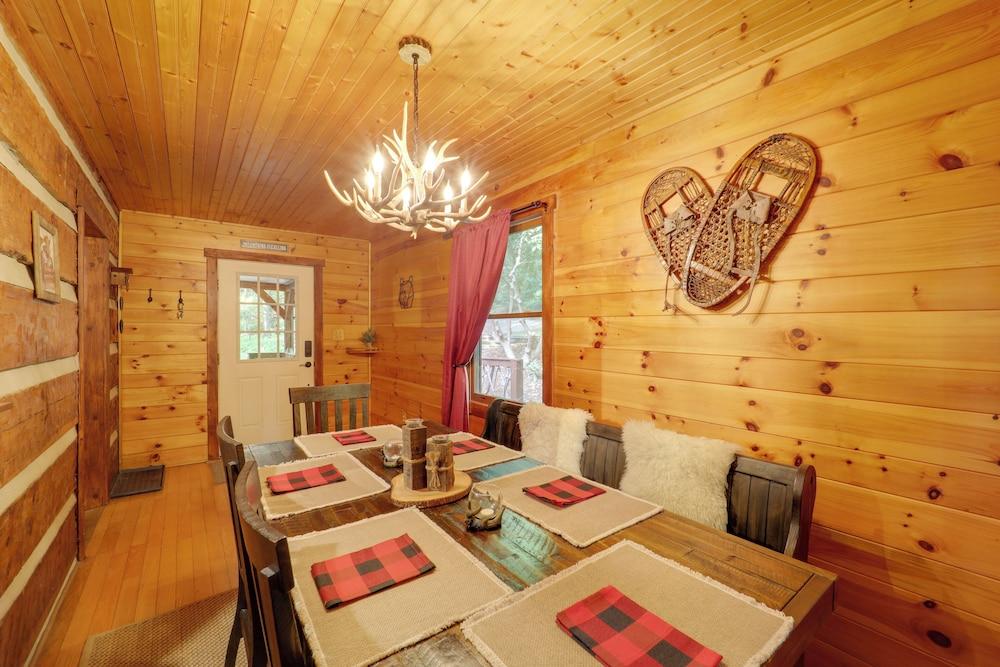 Family-friendly Blue Ridge Cabin w/ Game Room!
