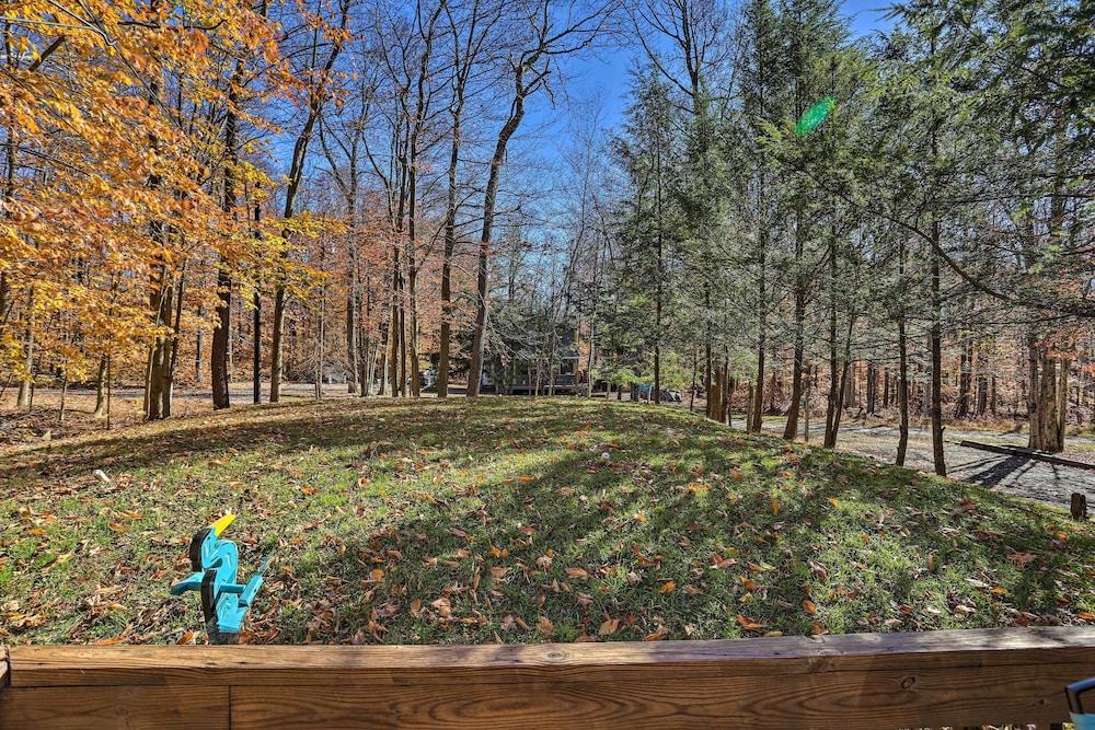 1 Mi to Arrowhead Lake: Pocono Home w/ Fire Pit