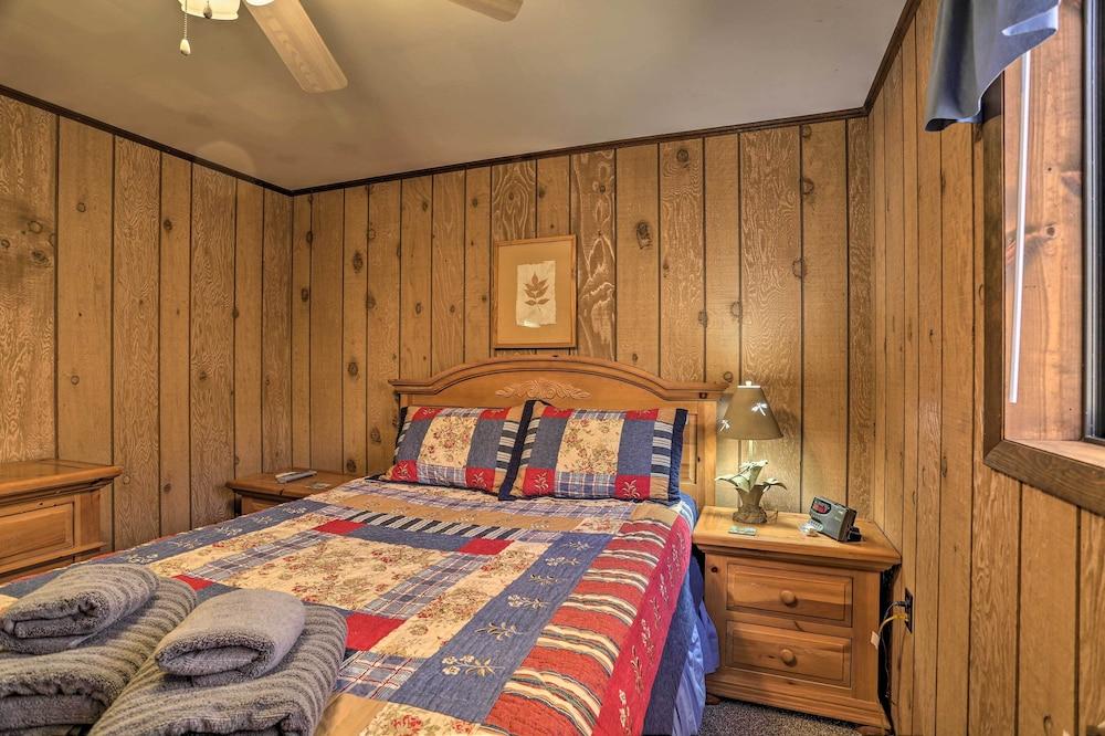 1 Mi to Arrowhead Lake: Pocono Home w/ Fire Pit