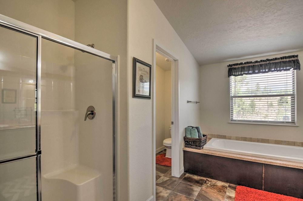 Secluded Boulder House - Next to National Forests!