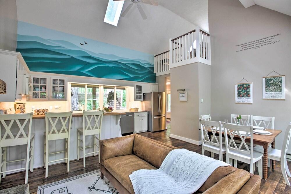 Wintergreen Resort Home w/ 2 Decks + Ski Access!