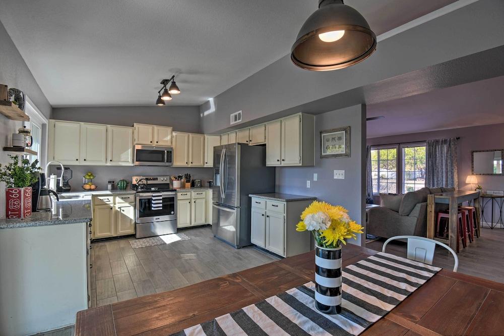 Scottsdale Home w/ Pool, Yard, Hammock + Fire Pit!