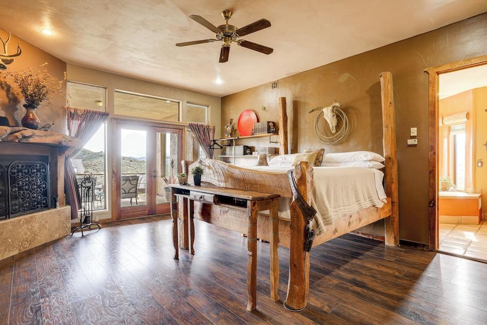 Mountain Views & Grill Space: Adobe Arizona Home