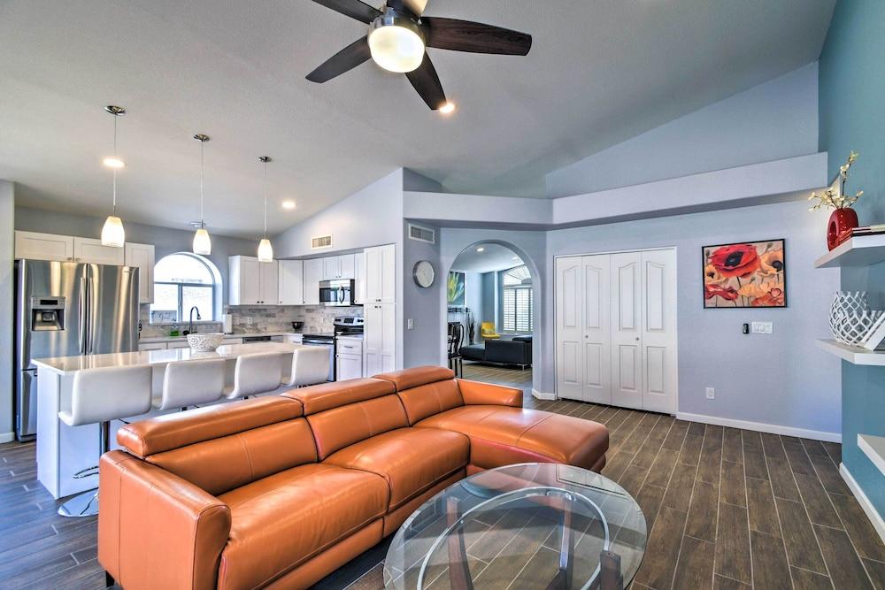 Private Patio, Gas Grill: Stylish Phoenix Home!
