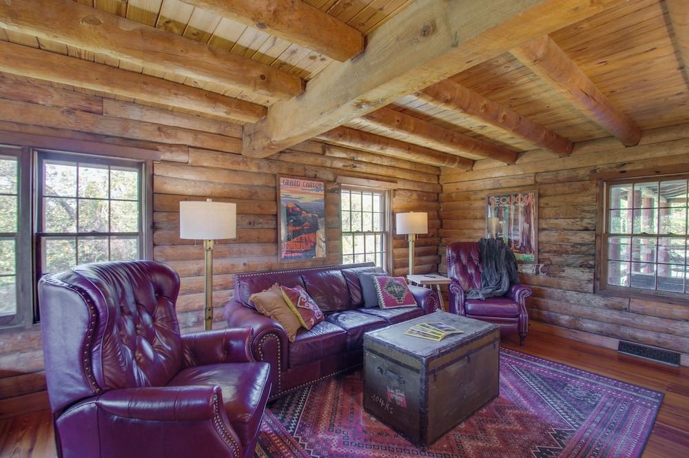 Cozy Log Cabin Getaway w/ Fire Pit + 3 Acres!