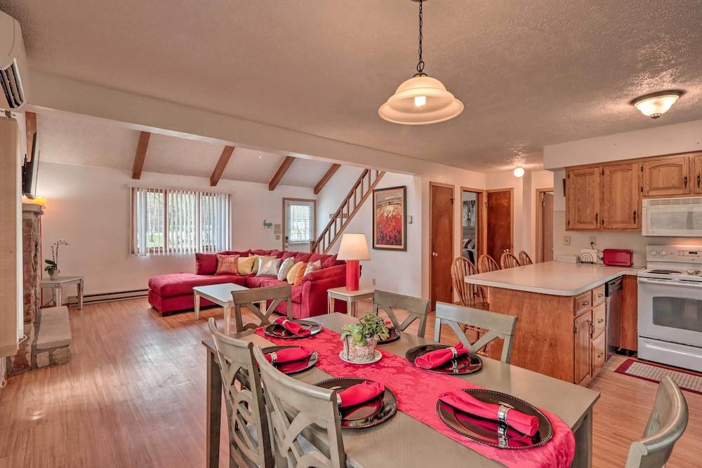 7 Mi to Big Boulder Mountain: Poconos Escape!