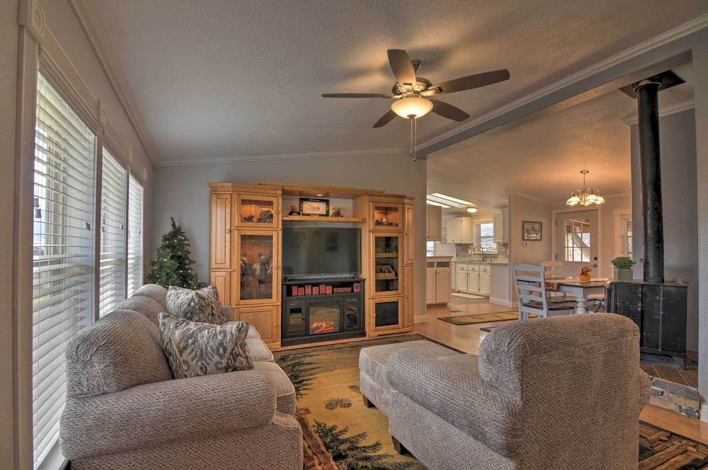 Bright & Beautiful Home, Explore Nat'l Parks!