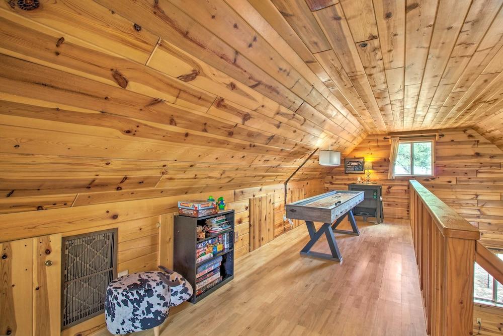 Large Deck, Grill: Pet-friendly Show Low Retreat!