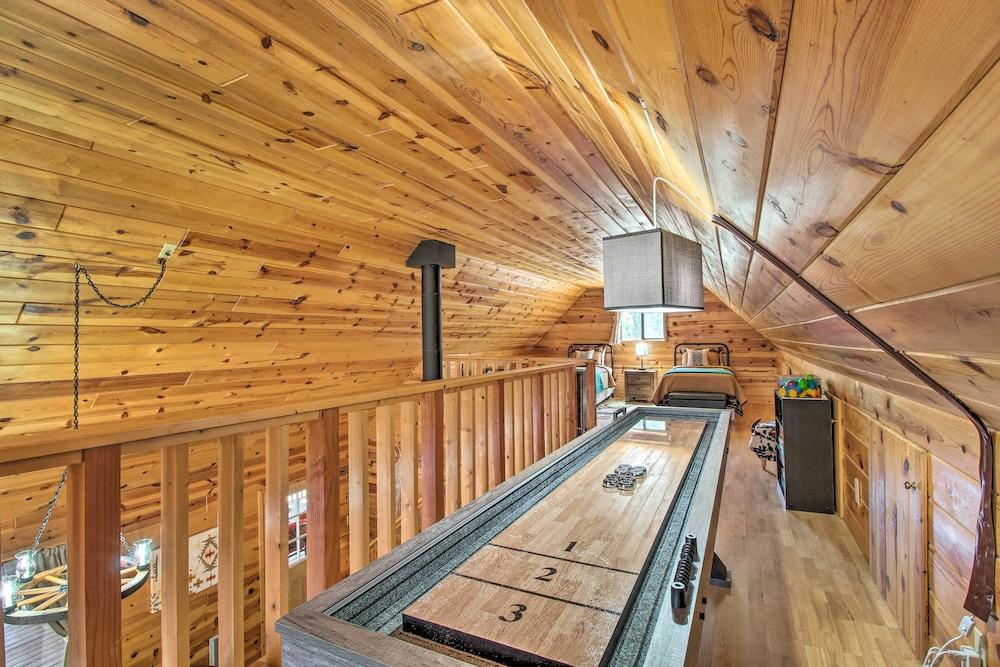 Large Deck, Grill: Pet-friendly Show Low Retreat!