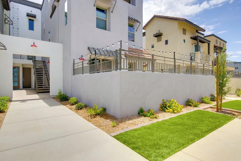 Community Perks: Executive Chandler Townhome