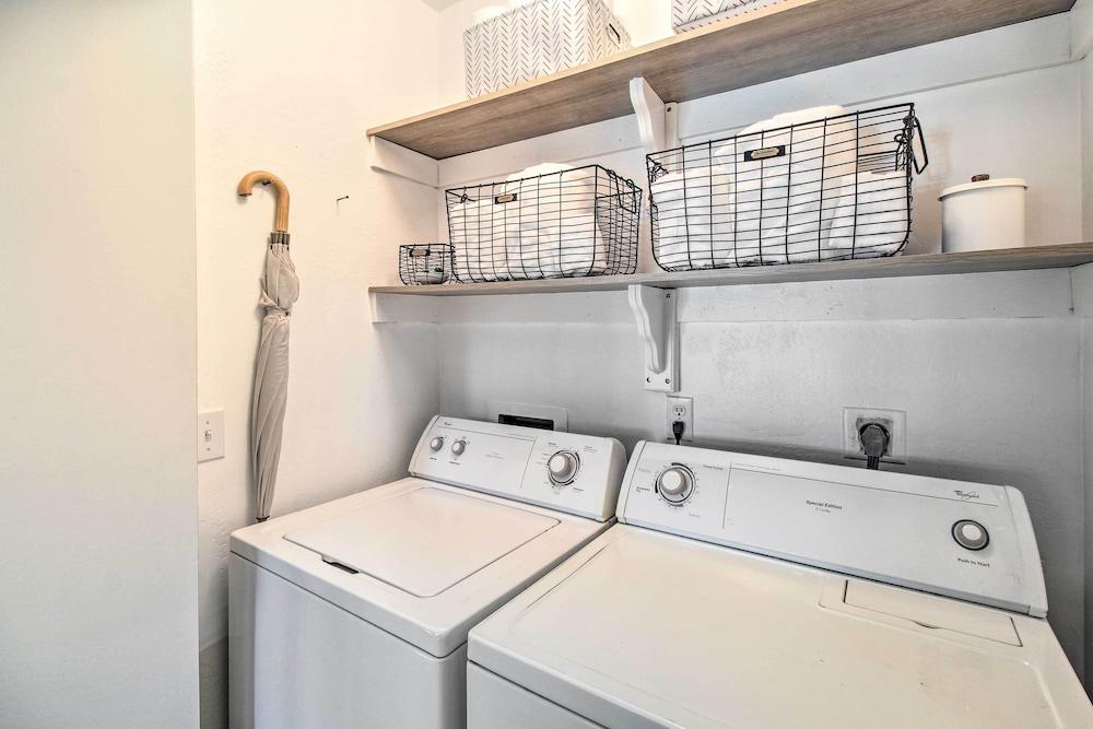 Near Hiking: Modern Heber-overgaard Cabin w/ Deck