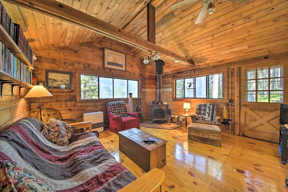 Cozy Cottage on Cat Cove w/ Wraparound Deck!