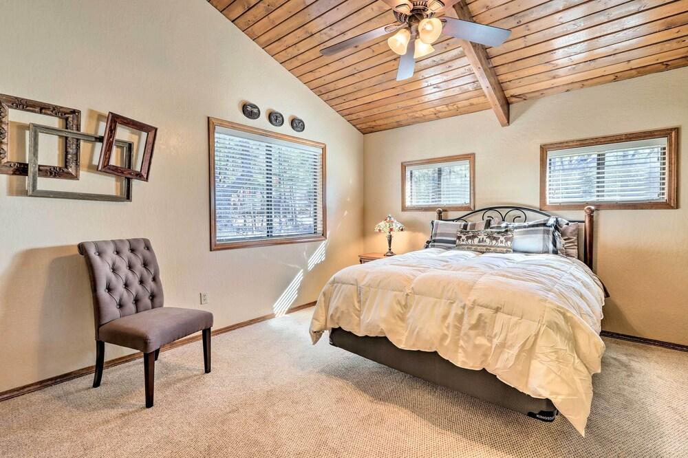 Pet-friendly Munds Park Retreat w/ Wraparound Deck