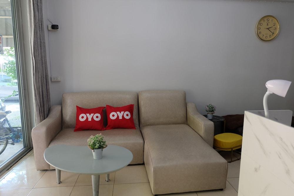 POP 75429 101 Place Navanakorn